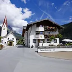 Traube Hotel 3*