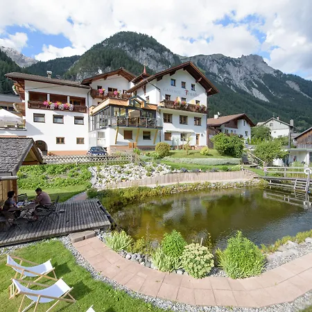 Hotel Traube 3*