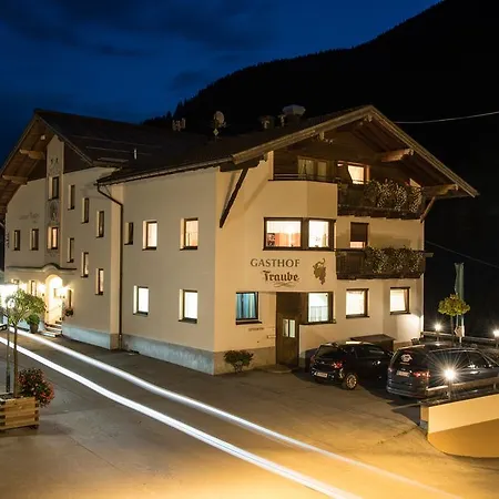 Hotel Traube 3*