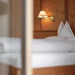 Отель Hotel Traube