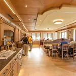 Hotel Traube Отель Петной-ам-Арльберг