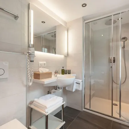 Hotel Traube 3*