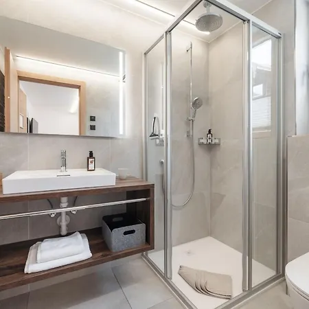 Отель Hotel Traube