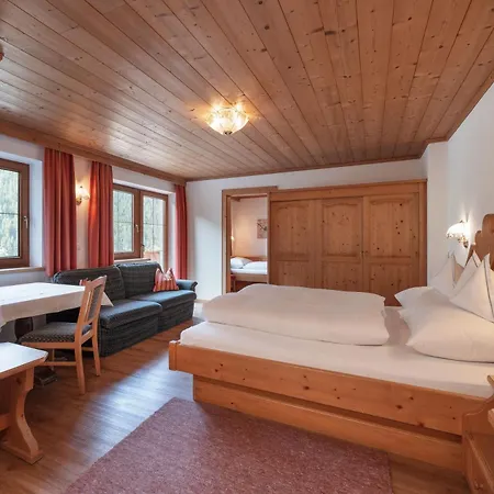 Hotel Traube 3*