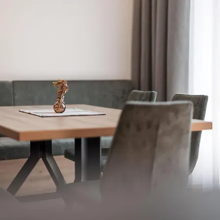 Отель Hotel Traube 3*