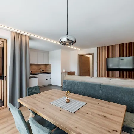 Отель Hotel Traube Петной-ам-Арльберг