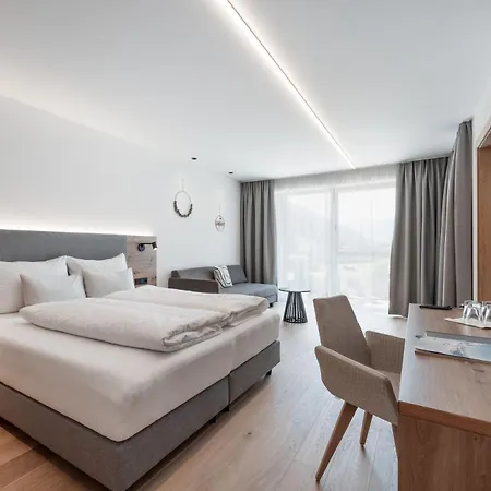Hotel Traube 3* Петной-ам-Арльберг