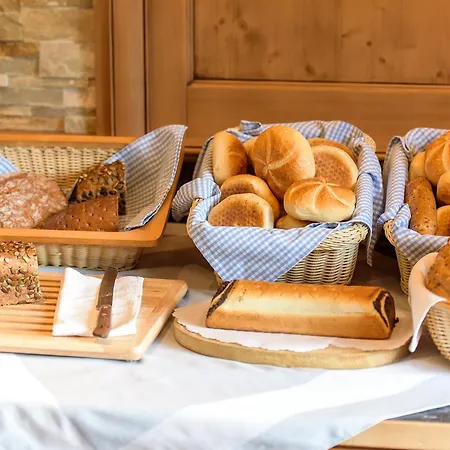 Traube Hotel Pettneu am Arlberg